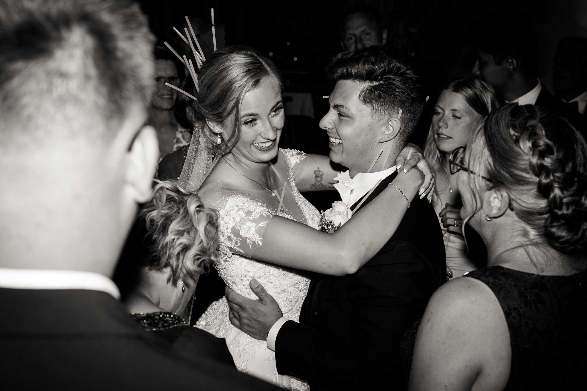 Komplet guide til bryllupsdagens fototidslinje | Sådan planlægger I den perfekte dag. Brudevals, Brudevalsen, alternativ til brudevals